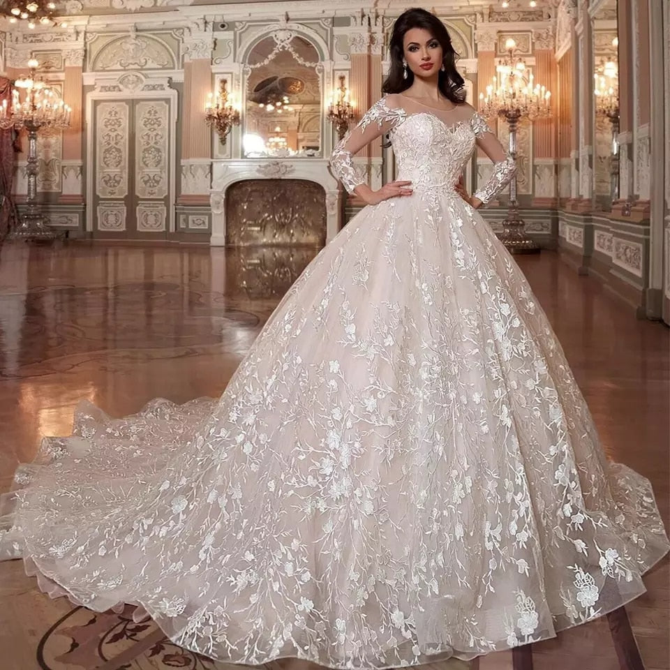 2022 Luxury White/Ivory Women Long Train Wedding Dress Bride Dresses Lace Appliques Illusion Beads Crystal Elegant Wedding Gowns